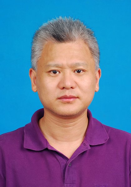 陈春林主持仪式